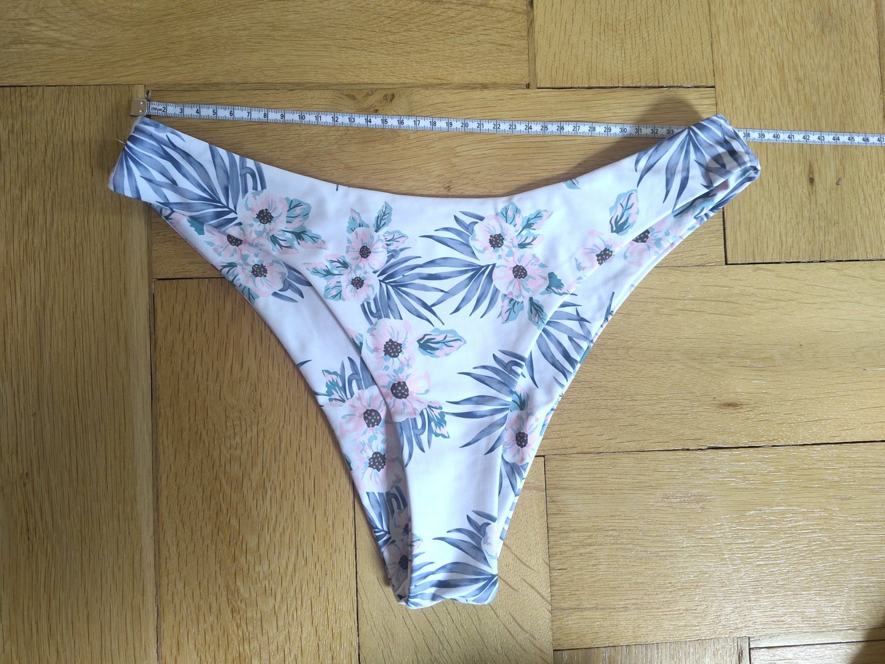 Zaful Costumi da bagno & Bikini: Bikinihose – Usato da Bern venduto da Linii