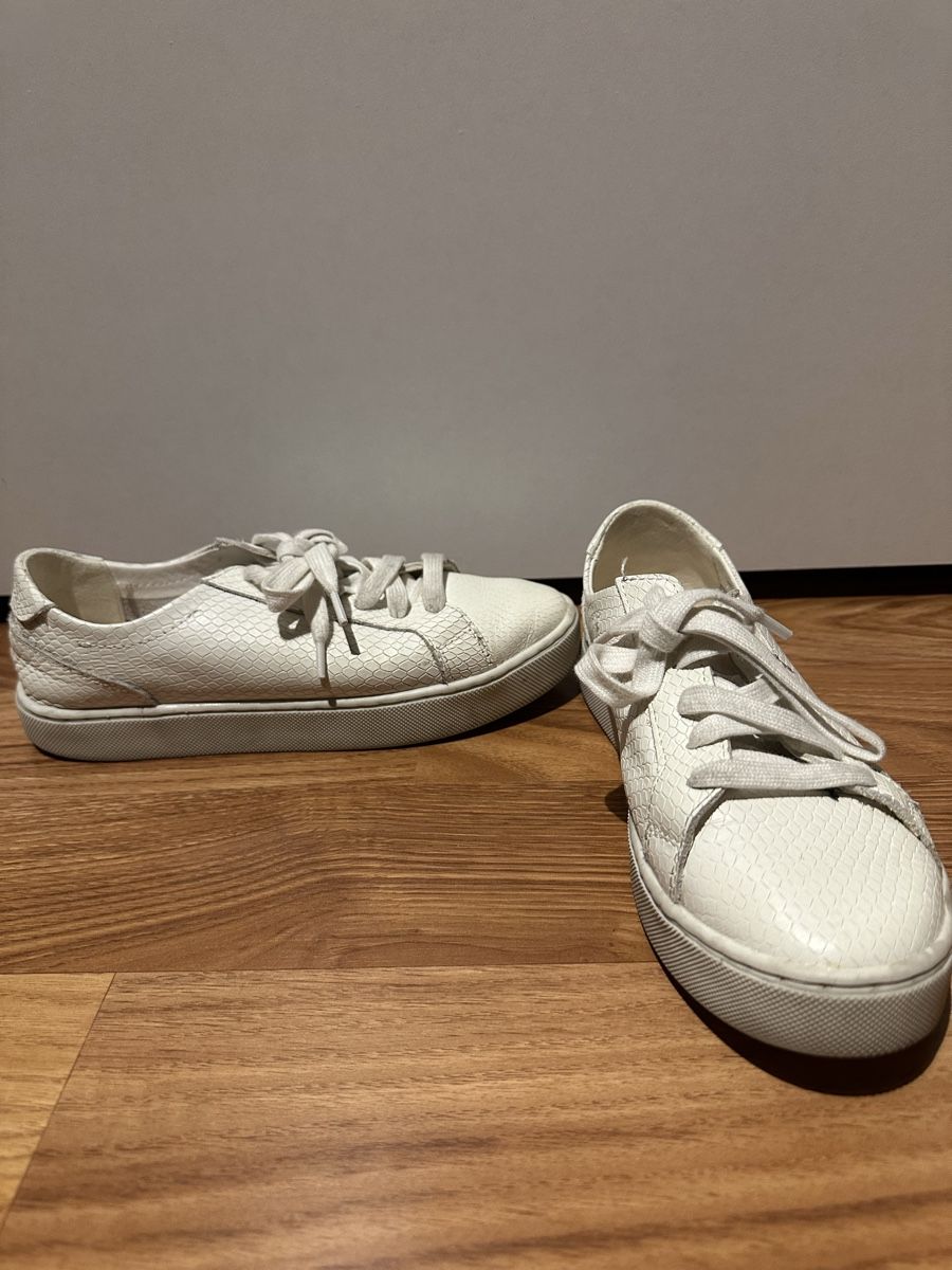Zara Scarpe da donna: Weisse Zara Sneaker Gr. 37  Schlangenmuster – Usato da Triengen venduto da nes_l8cj