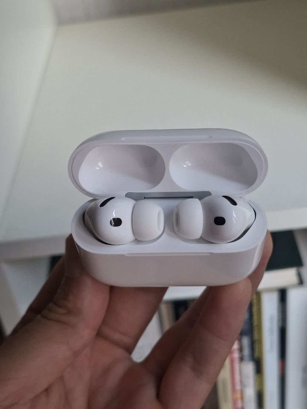 Apple Cuffie: Air Pods pro 3 – Usato da Genève venduto da pau_tnd9 2