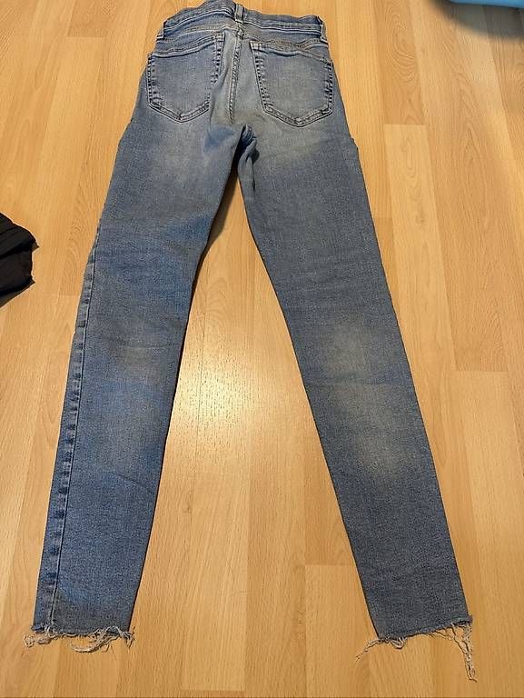 Jeans: Damen Jeans – D'occasion à Alchenflüh par selina077 1