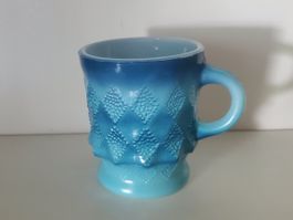 Tasse vintage bleue Fire King modèle Kimberley