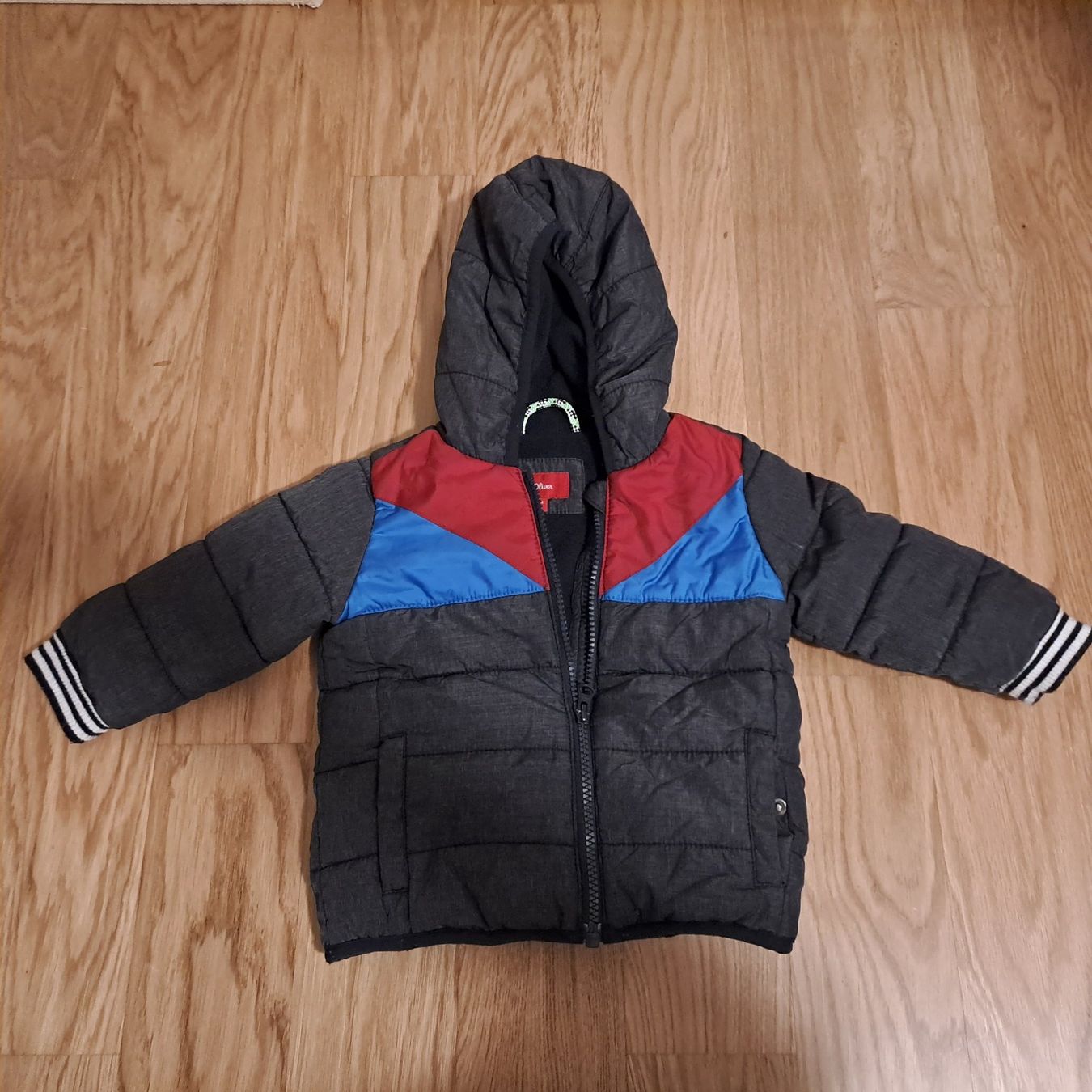 S.Oliver Giacche & Cappotti: S.Oliver Winter Jacke 74 – Usato da Zürich venduto da Simonikus