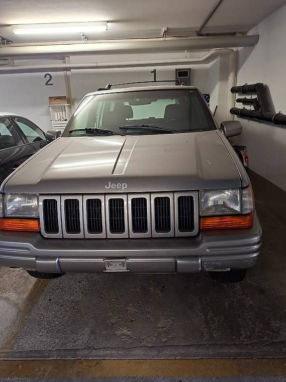 Automobili: Jeep GrandCherokee  5.2 – Usato da Riehen venduto da Pupujussi 1