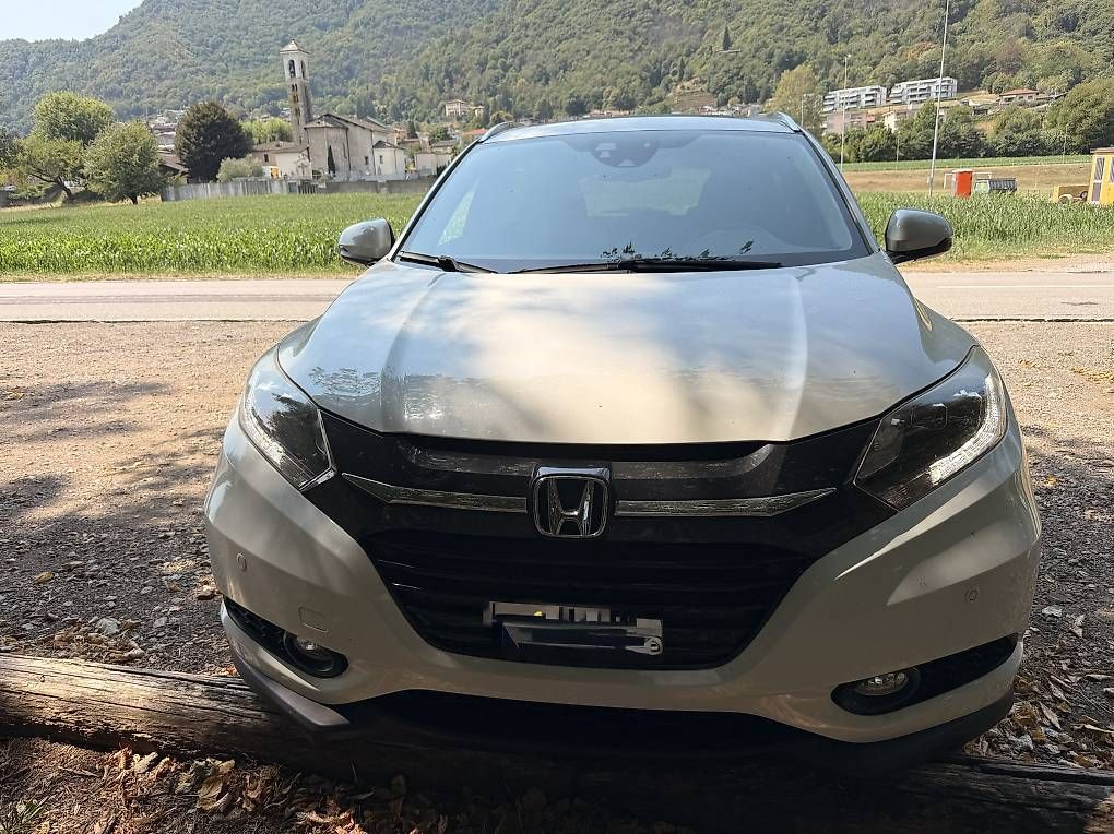 Autos: Auto  – Gebraucht aus Caslano von vin_fr8d