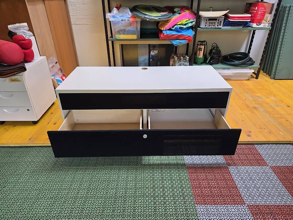 Ikea Mobili TV: TV Möbel (IKEA Bond) Front Stoffüberzug – Usato da Uetendorf venduto da Blueking 3