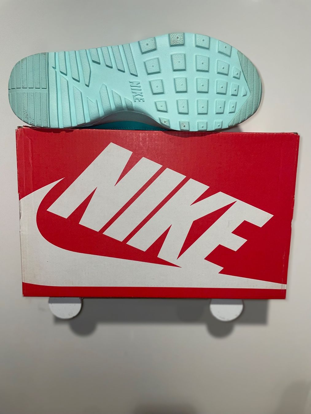 Nike Scarpe da donna: NIKE WOMEN      GRÖSSE 38      INNENSOHLE  24 CM – Nuovo e nell'imballaggio originale da Zürich venduto da LIQUIDATOR.CP 1