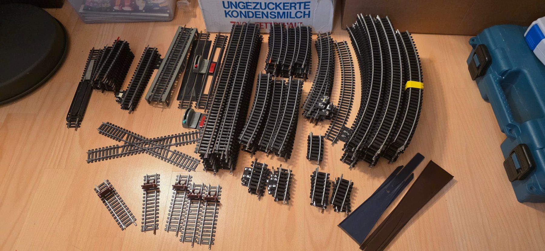 Lima Modellini di ferrovie: Lima gleis sammlung HO/DC – Usato da Hochfelden venduto da Danizh0