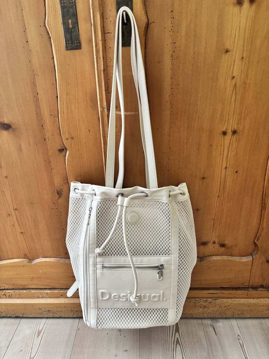 Desigual Sacs à dos: Desigual Rucksack weiss – Neuf (Voir description) à Fruthwilen par Joy111