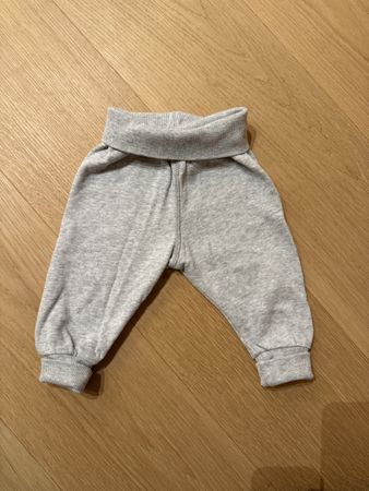 H&M Baby Hose Gr. 68, Grau, Top Zustand für den Frühling