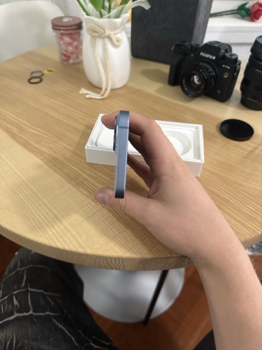 Apple Handys / Smartphones: Iphone 14 - NEUZUSTAND - akku 87% – Gebraucht aus Neuchâtel von Bas_nkc5 4