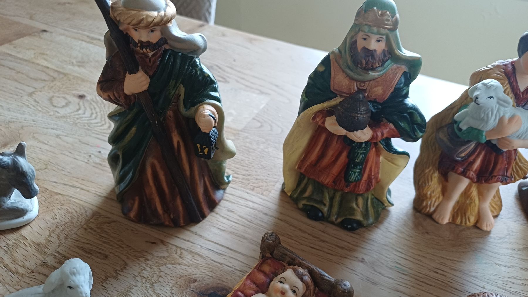 Statuette: Schöne Krippenfiguren  – Usato da Flawil venduto da Naphtali 5