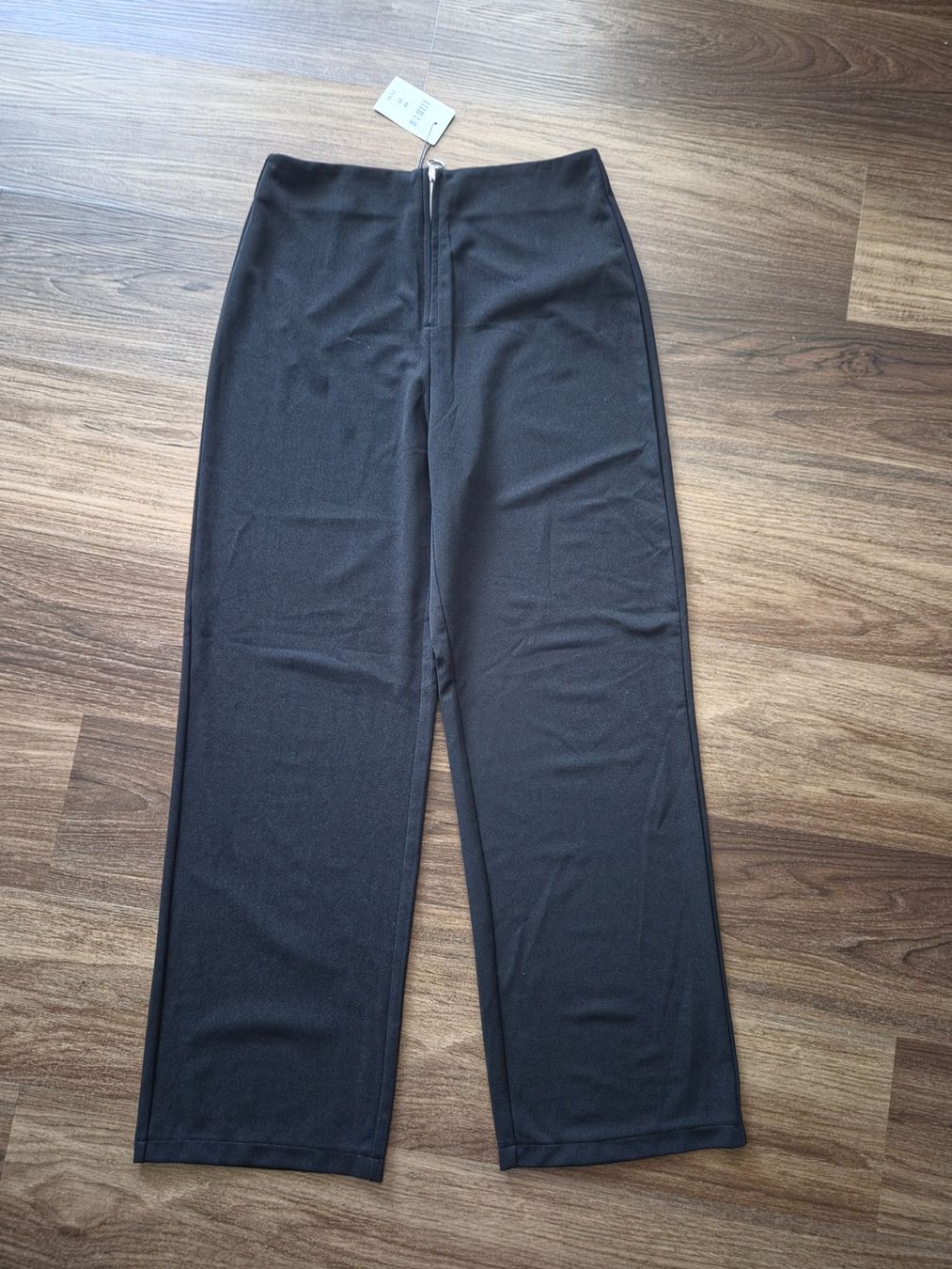 Lotti di vestiti: Hosenpaket Grösse M NEU – Nuovo (secondo la descrizione) da Altishofen venduto da tammy05 7