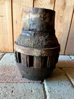 sehr alte Holz-Wagenrad-Nabe
