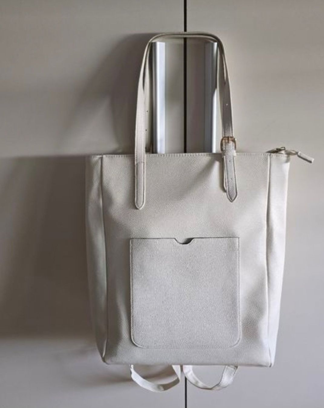 Taschen für Damen: Coole Handtasche / Rucksack  2in1 – Neu (gemäss Beschreibung) aus Sursee von M_Z