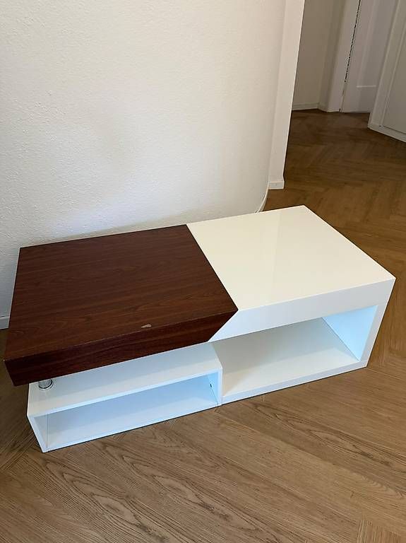 Tavoli: Gebrauchter Couchtisch  – Usato da Wettingen venduto da KingBerisha