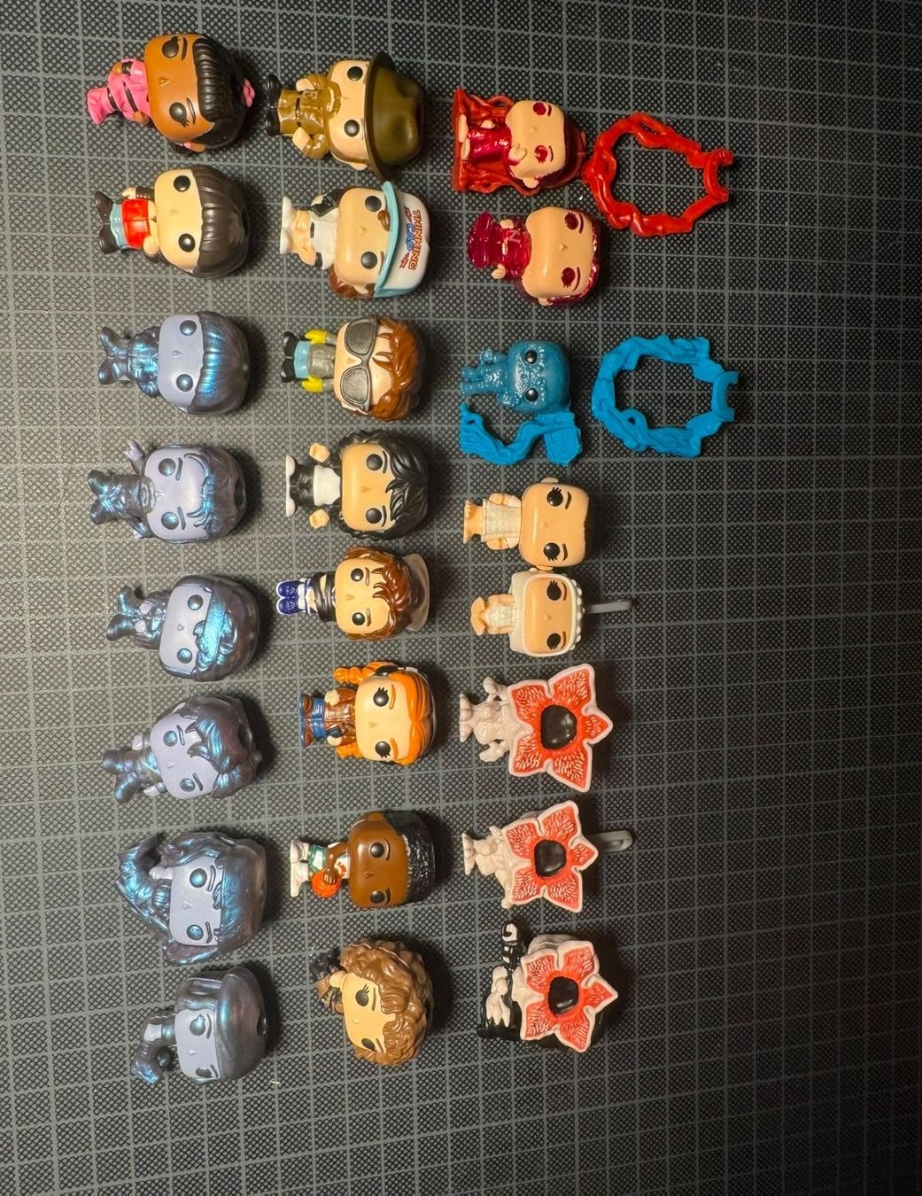 Funko Statuette: Ganze stranger things kinder joy Sammlung – Nuovo (secondo la descrizione) da Sirnach venduto da wm7_w69c