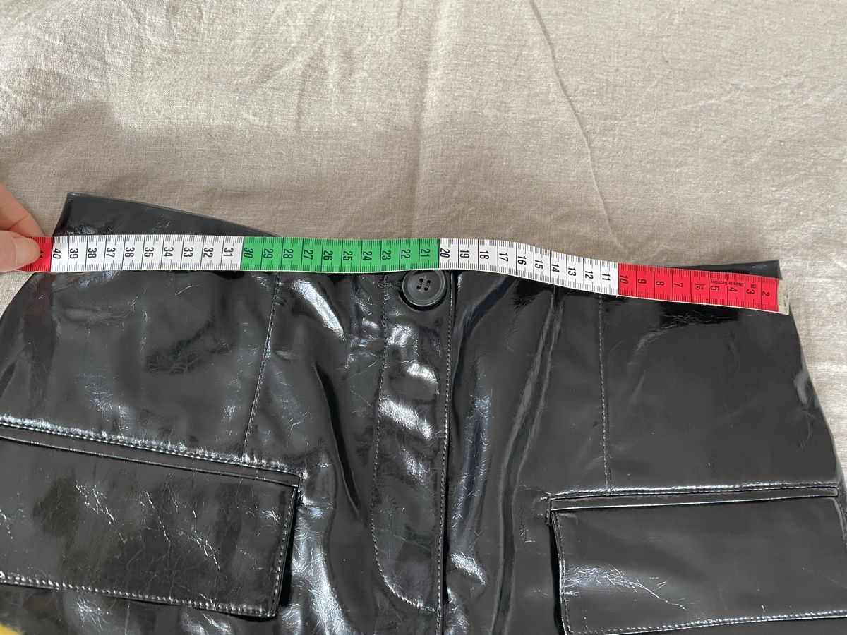 H&M Röcke: Minirock Kunstleder H&M Trend 38 – Gebraucht aus Neukirch an der Thur von bee88 3