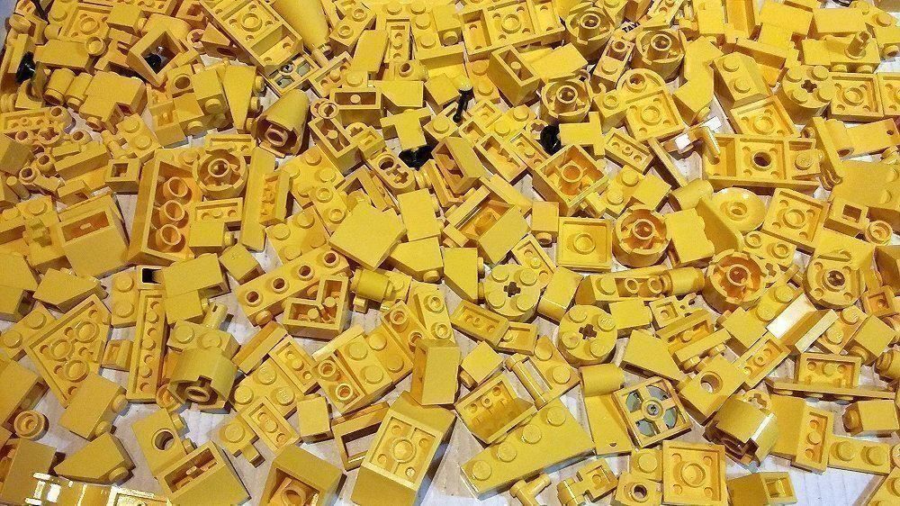Lego Kit di costruzioni: Lego Technic 300 Gelbe Kleinteile -U12 – Usato da Morges venduto da cardeman61