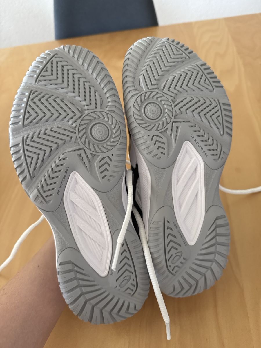 Asics Scarpe per ragazzi: Asics Hallenschuh 37 – Usato da Schmerikon venduto da BiancaM03 1