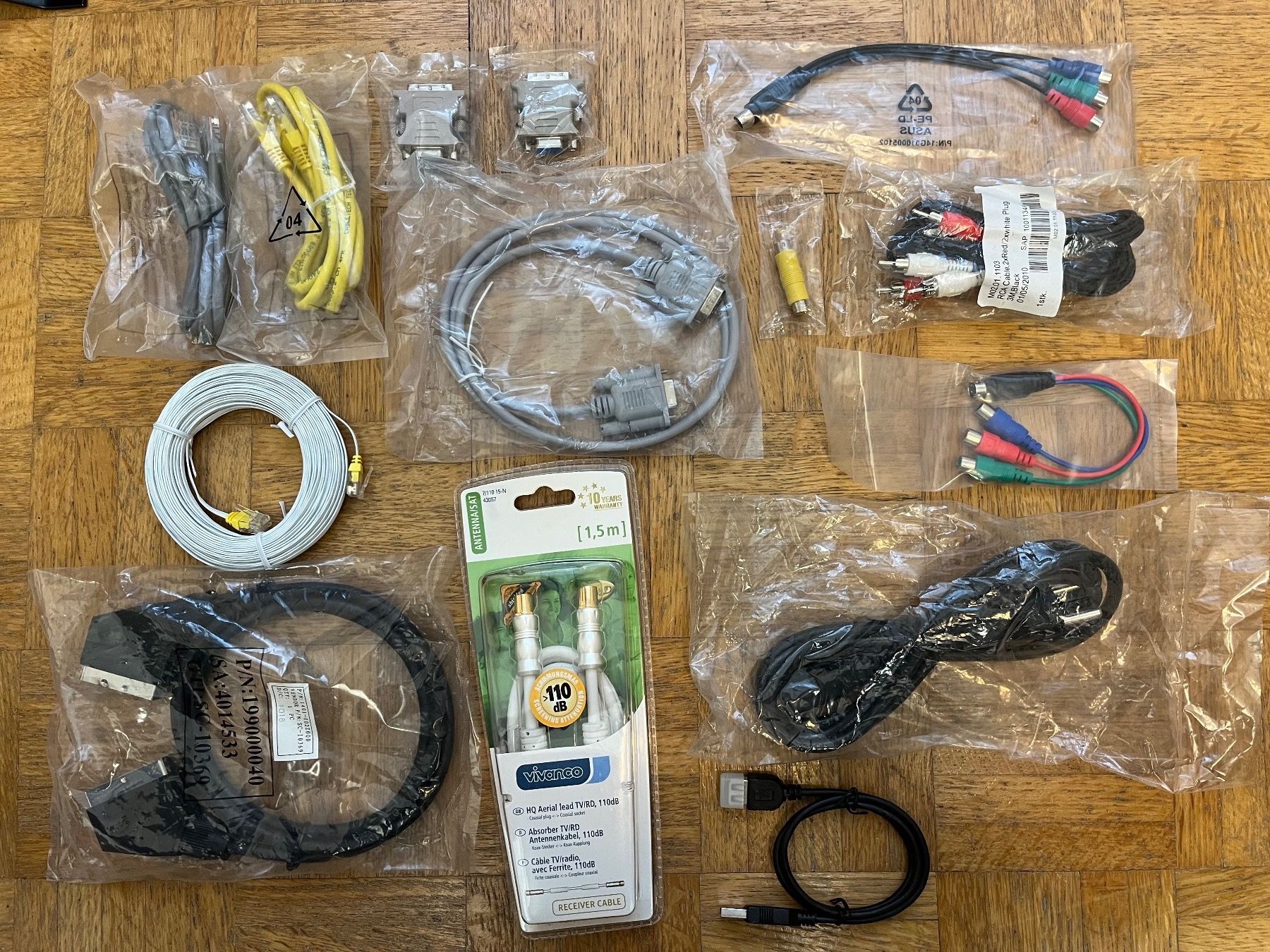 Cavi: Diverse Kabel (teilweise originalverpackt!) – Nuovo e nell'imballaggio originale da Siebnen venduto da Arko27 6
