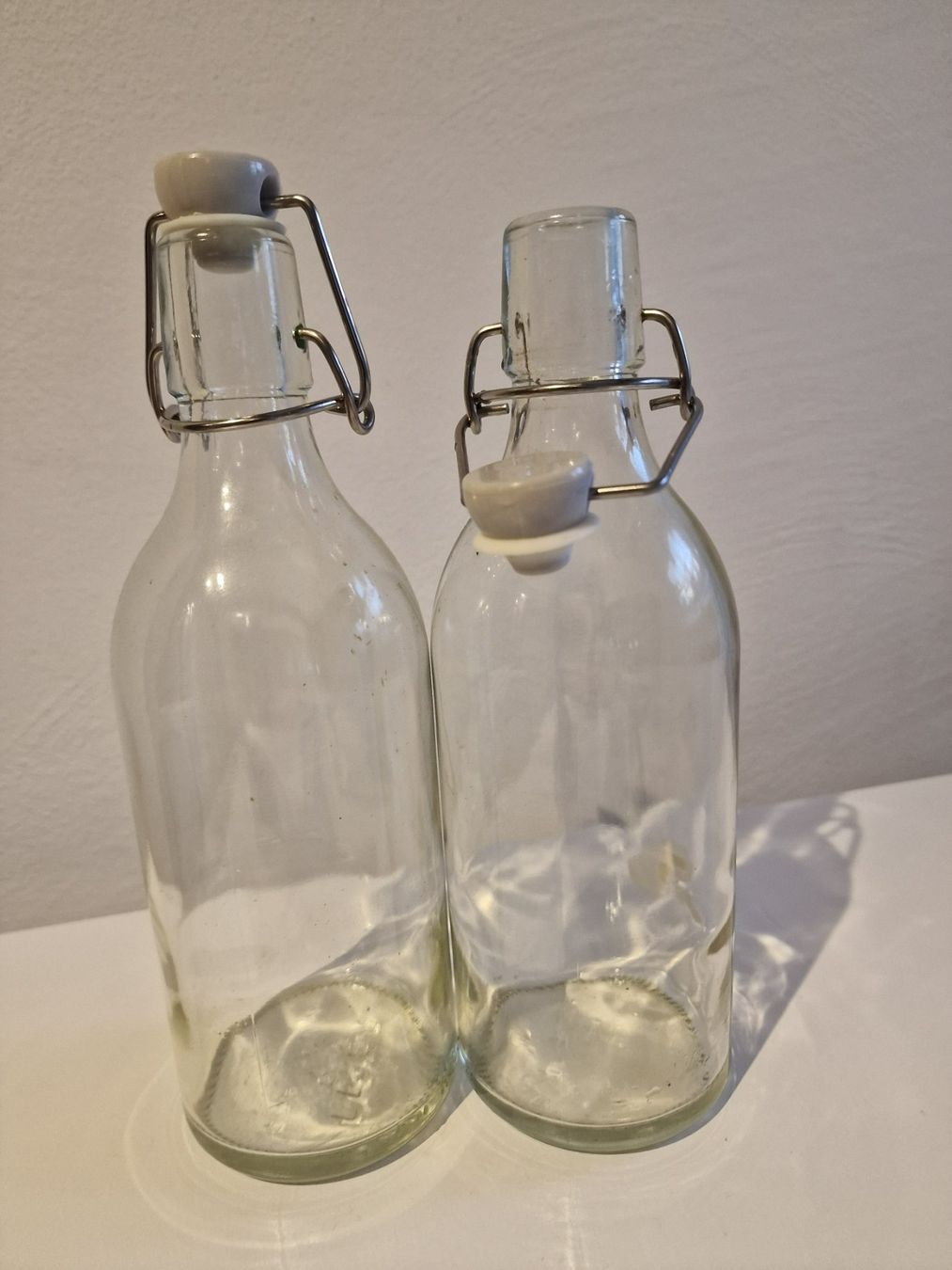 Ikea Altro in Stoviglie & Bicchieri: Glas Flasche mit Verschluss 0.5 L – Usato da Pfäffikon SZ venduto da Maijecka