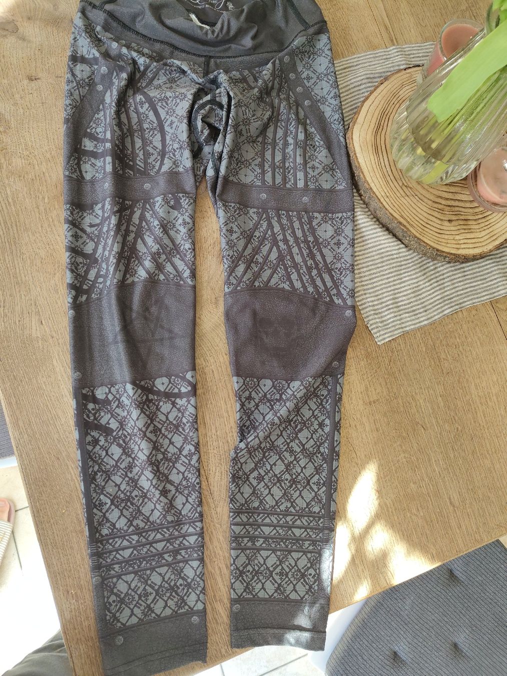 Leggings: Anarchy Leggings, Graues Muster, Grösse L – Usato da Schwarzenburg venduto da Budi58 1