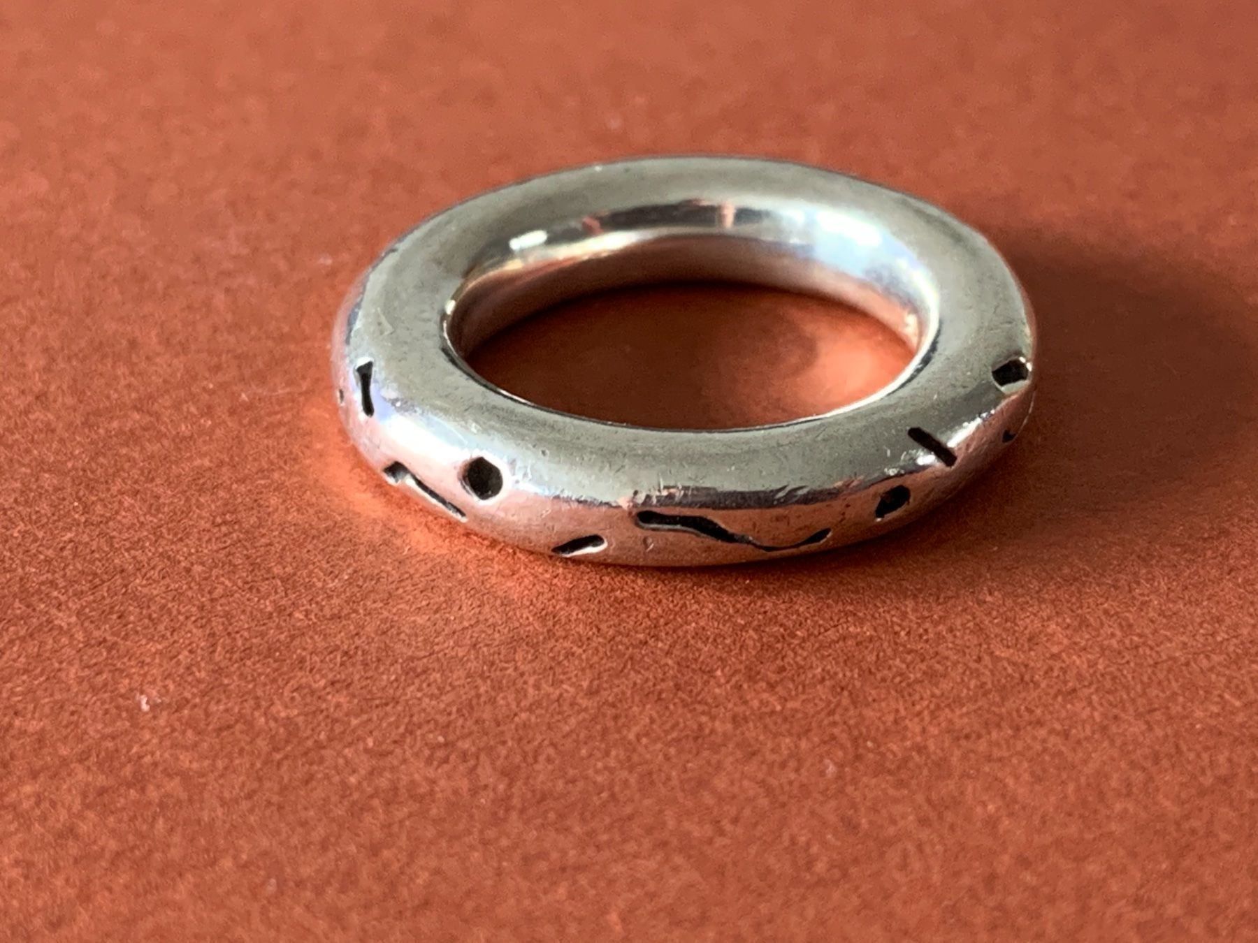 Ringe: Dicker Silberring Wellenpunkt (50/16) – Gebraucht aus Dittingen von Bellevista 1