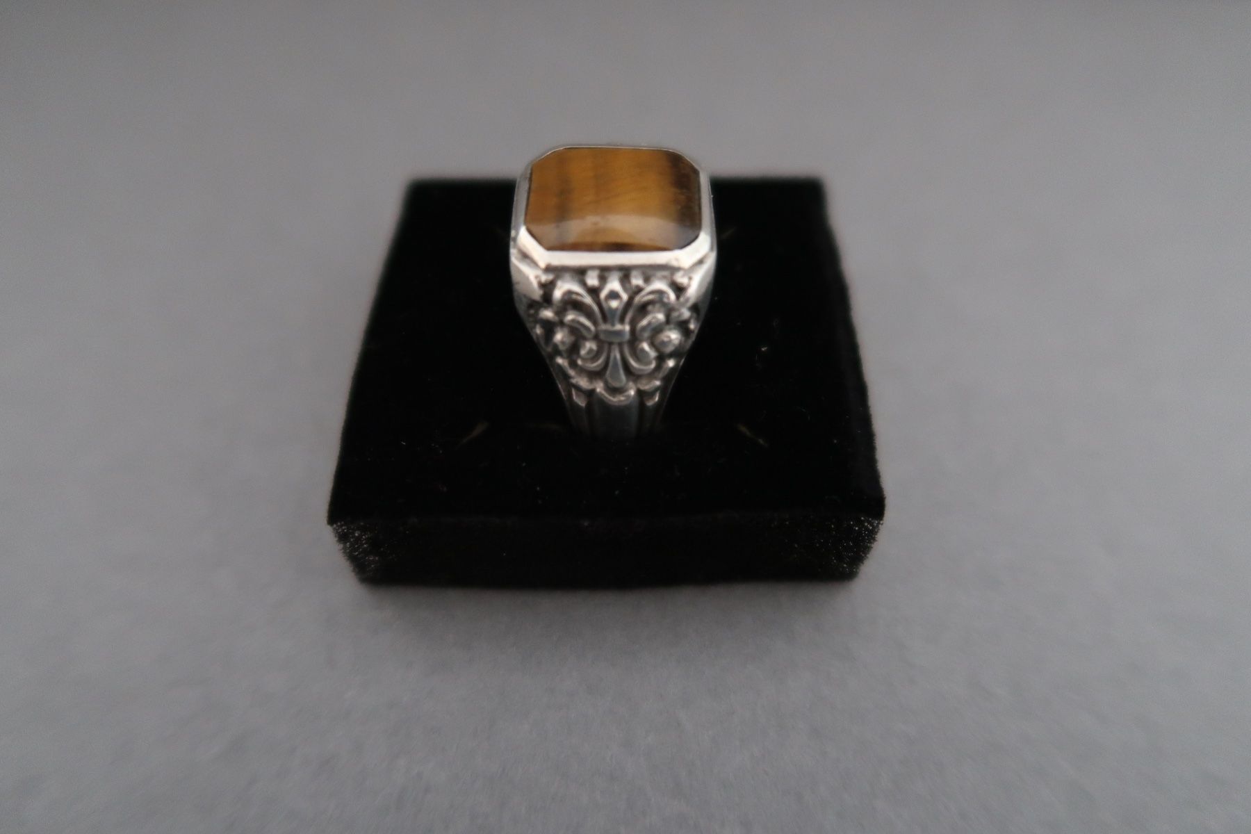 Ringe: Silberring mit Tigeraugenstein – Gebraucht aus Herzogenbuchsee von seeleopard 2