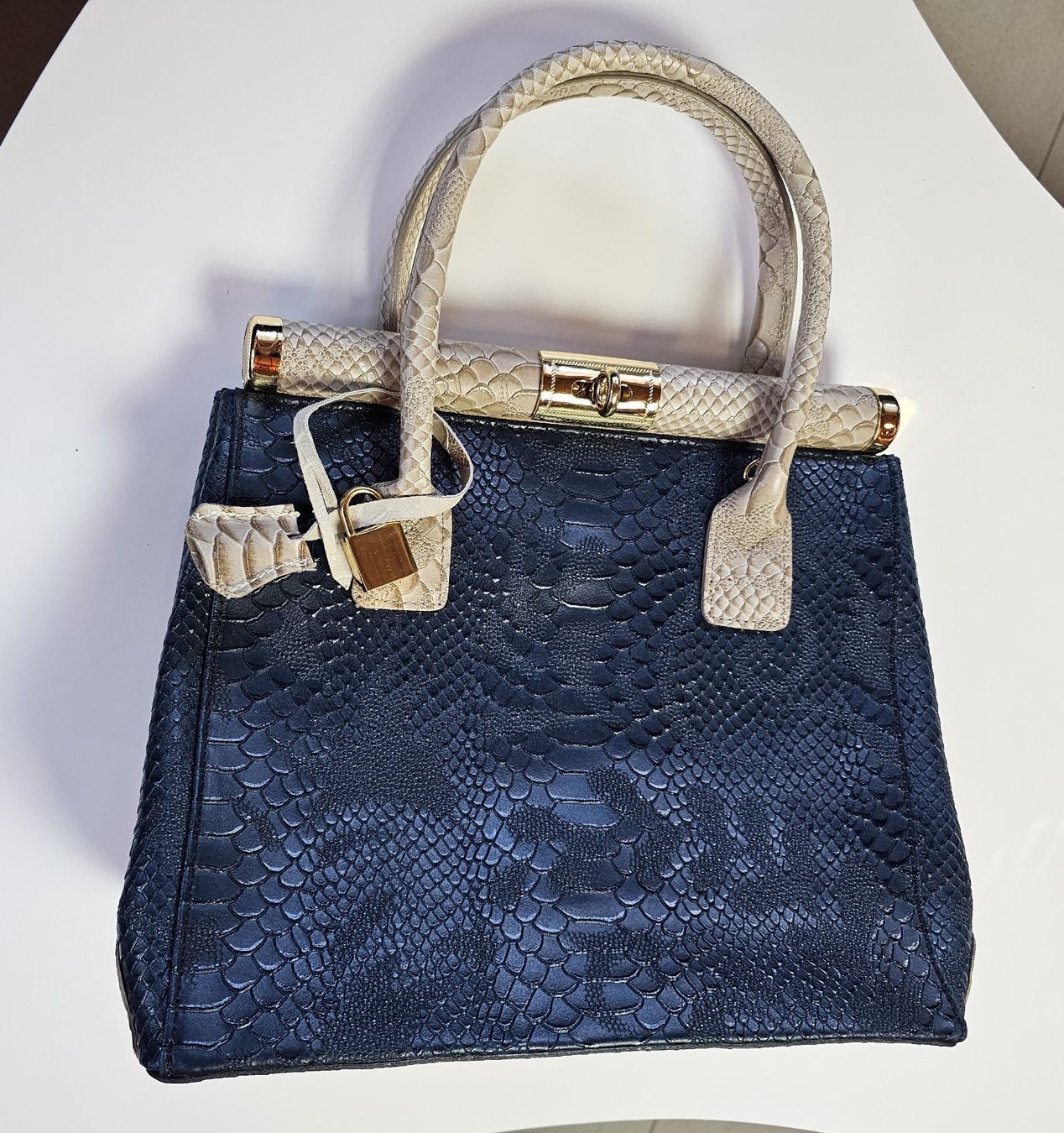 Borse da donna: Handtasche ; Marke Giada;  Made in Italy – Usato da Einigen venduto da Pretorius66 1