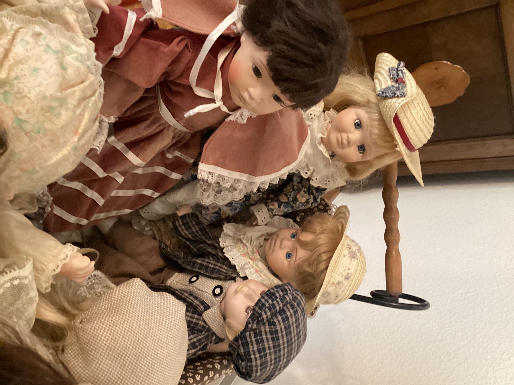 Puppen: Keramikpuppen mit Wagen – Gebraucht aus Basel von siljor6639 1