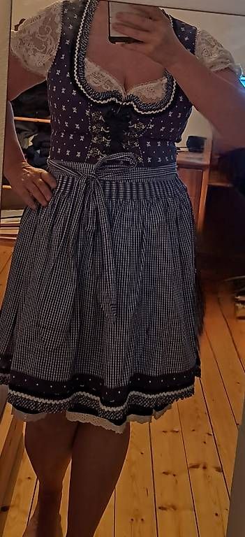 Robes: Krüger Dirndl mit Bluse 42 – D'occasion à Schaffhausen par Xenia87 4