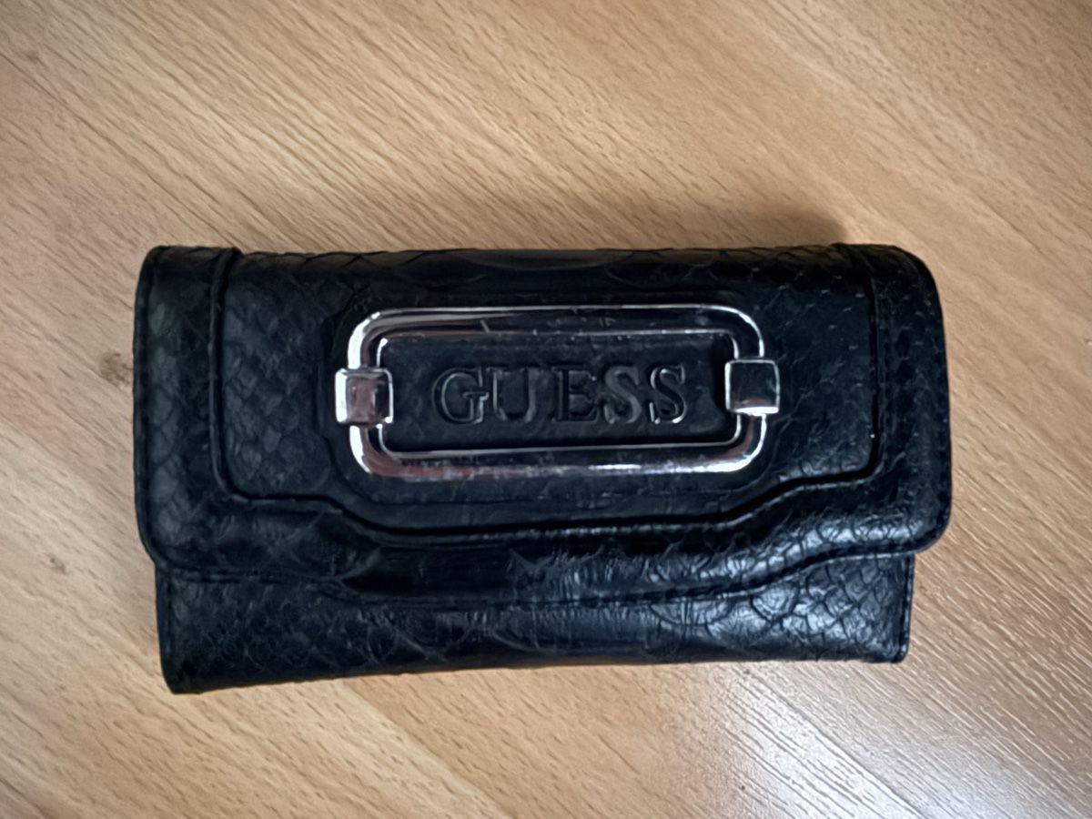Guess Portafogli: Guess Portemonnaie/Brieftasche, – Nuovo (secondo la descrizione) da Leissigen venduto da tahari