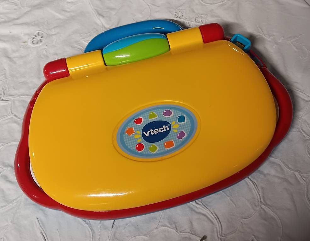 Giocattoli: V-Tech Laptop spielerisch lernen – Usato da Staufen venduto da mar_wf6r 1
