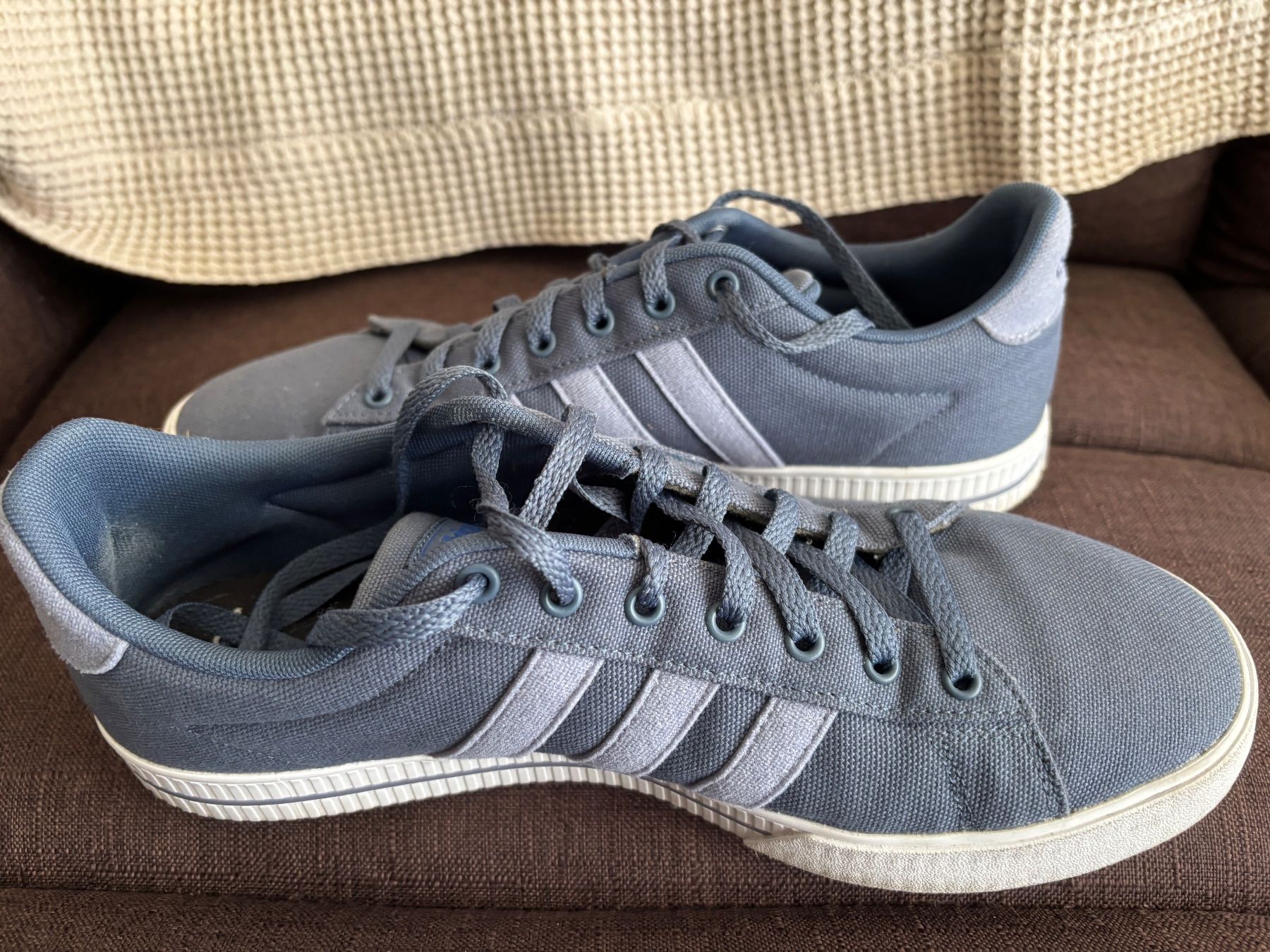 Adidas Scarpe da uomo: Basket ADIDAS taille 45 1/2 – Usato da Yverdon-les-Bains venduto da Signifer67