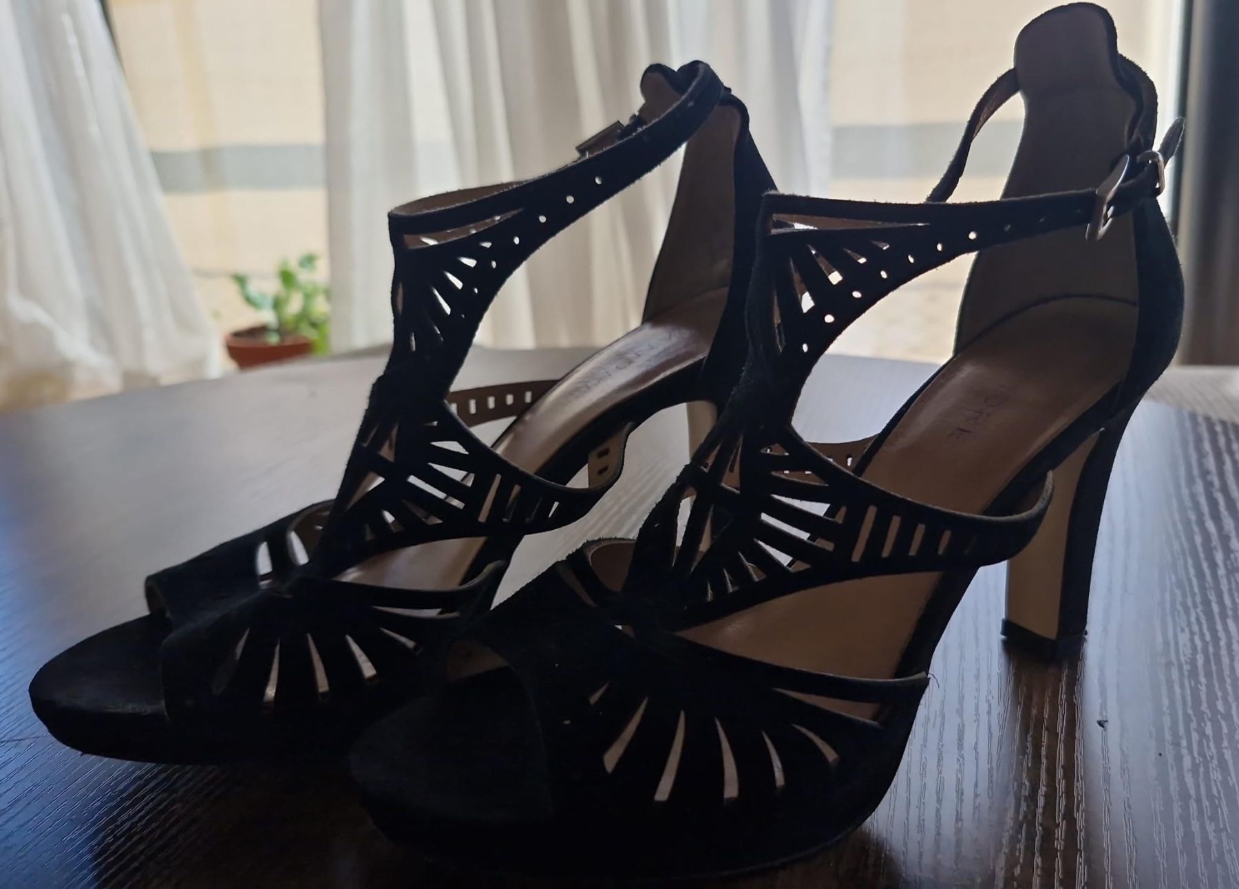 André Scarpe da donna: Schwarze Pumps  Grösse 37 – Usato da Thun venduto da abi_g9fg 1