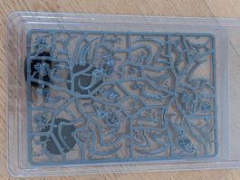 Warhammer 40k Tyraniden: 3 Von-Ryan-Springteufel / Leapers