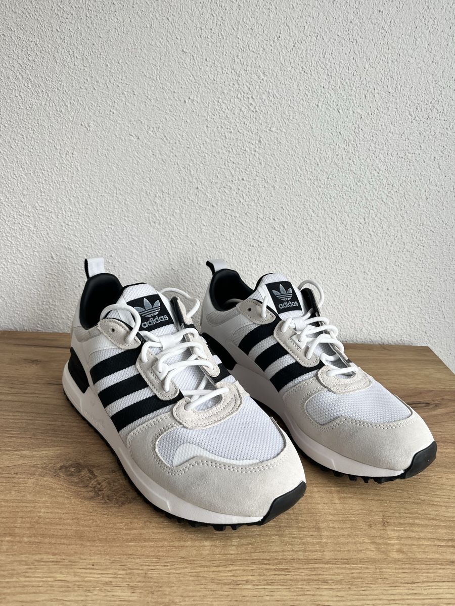 Scarpe da uomo: Adidas Sneakers Grösse 42 2/3 – Usato da Menznau venduto da MEGE88