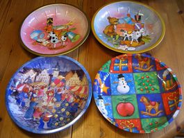 4 Weihnachtsteller, Nikolausteller, hübsche Motive