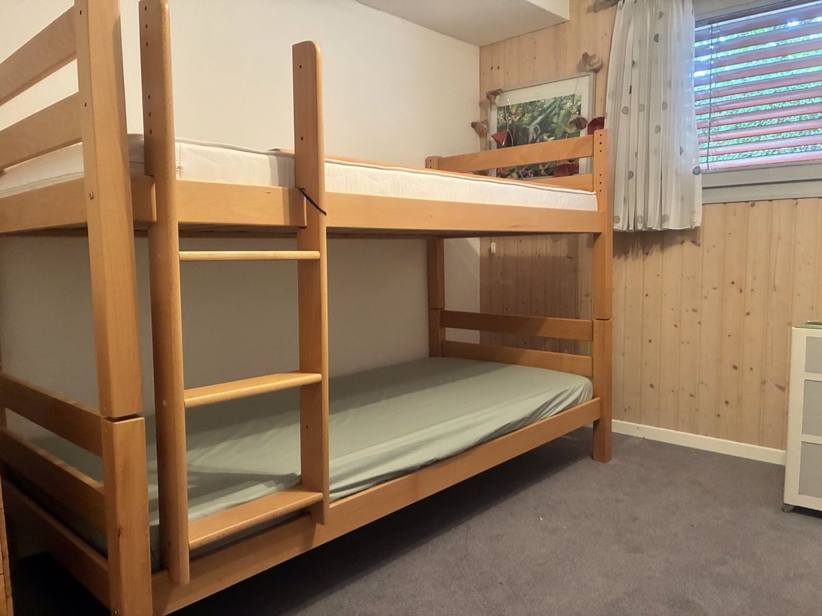 Betten: Hochbett Holz – Gebraucht aus Melchnau von sus_6wfx