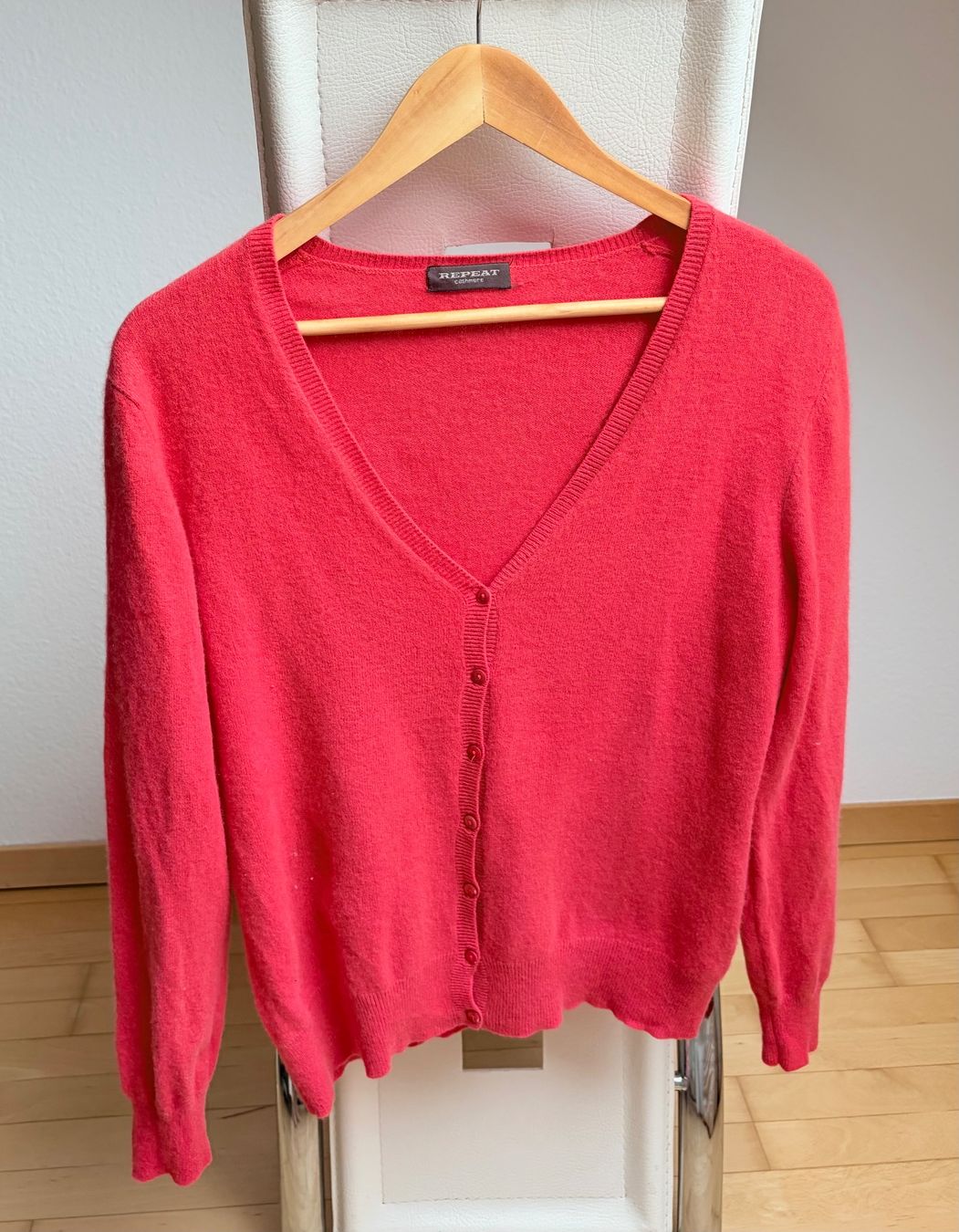 Repeat Vestes: Repeat Kaschmir Strickjacke Gr.40/42 – D'occasion à Unterägeri par Jutka_04 5