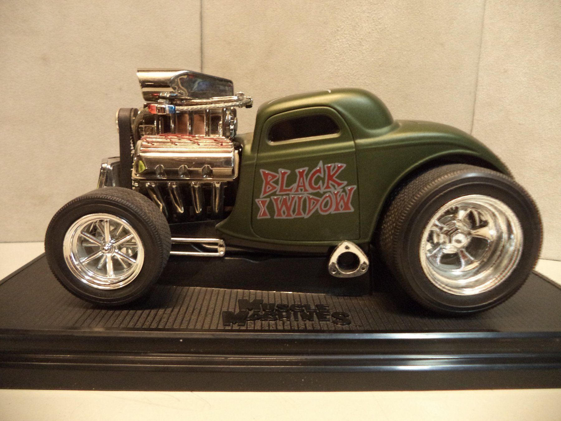Modellini d'auto: FUNLINE original MUSCLE MASCHINES 1:18 – Nuovo e nell'imballaggio originale da Rieden AG venduto da Wirth03 7