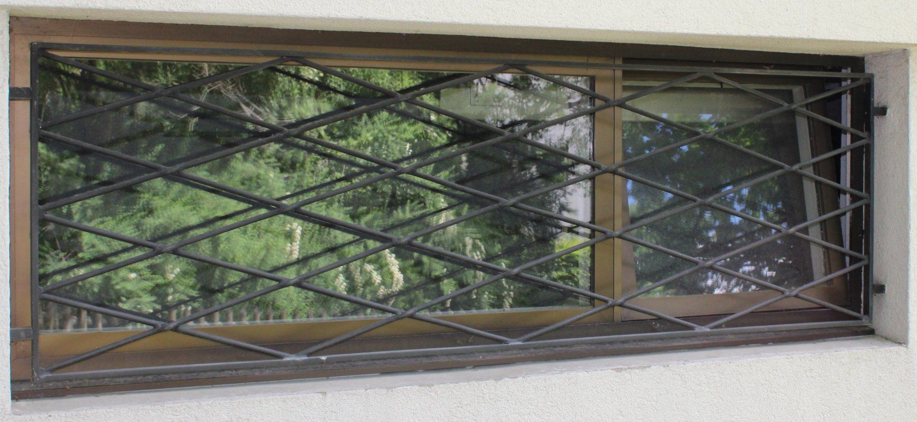 Griglie e Inferriate: diverse Fenstergitter (CI) – Usato da Schaan venduto da antikes_und_kurioses