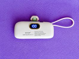 SCHNÄPPCHEN – Mini Powerbank 5000mAh mit Display – ORIGINAL
