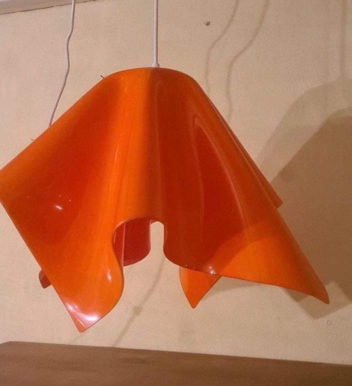 Lampade: Orange Retro Plastic Ceiling Lamp 70s Style – Usato da Unterseen venduto da Pavema4
