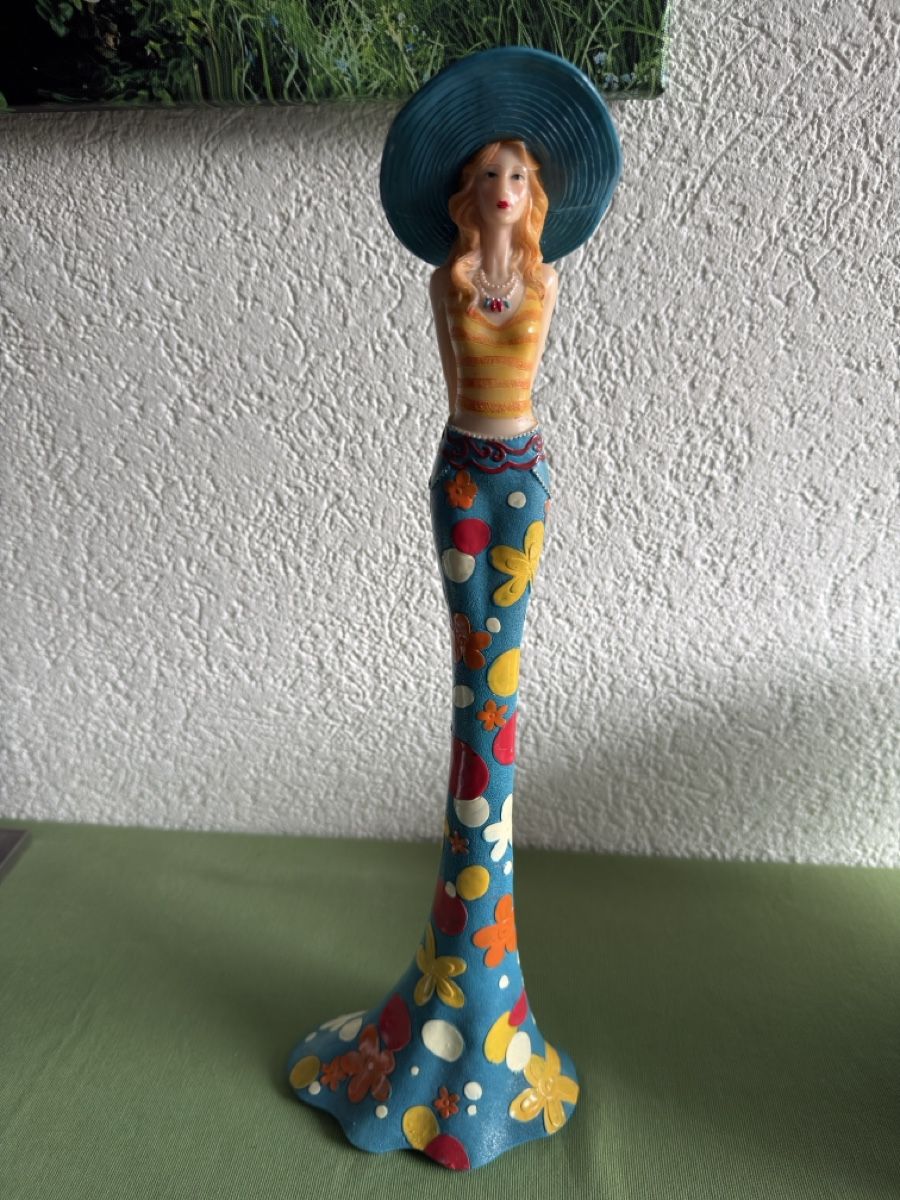 Tutte le decorazioni: Figur Frau – Usato da Thunstetten venduto da AffolterR