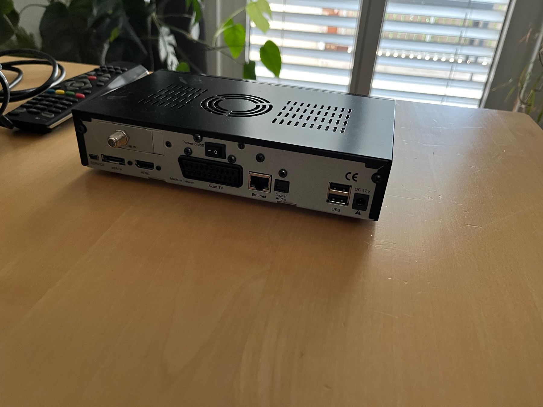 Récepteurs: Dreambox DM800 HD SE V2 1x DVB-S2 Tuner SAT Linux Receiver – D'occasion à Mettmenstetten par X_treme 1