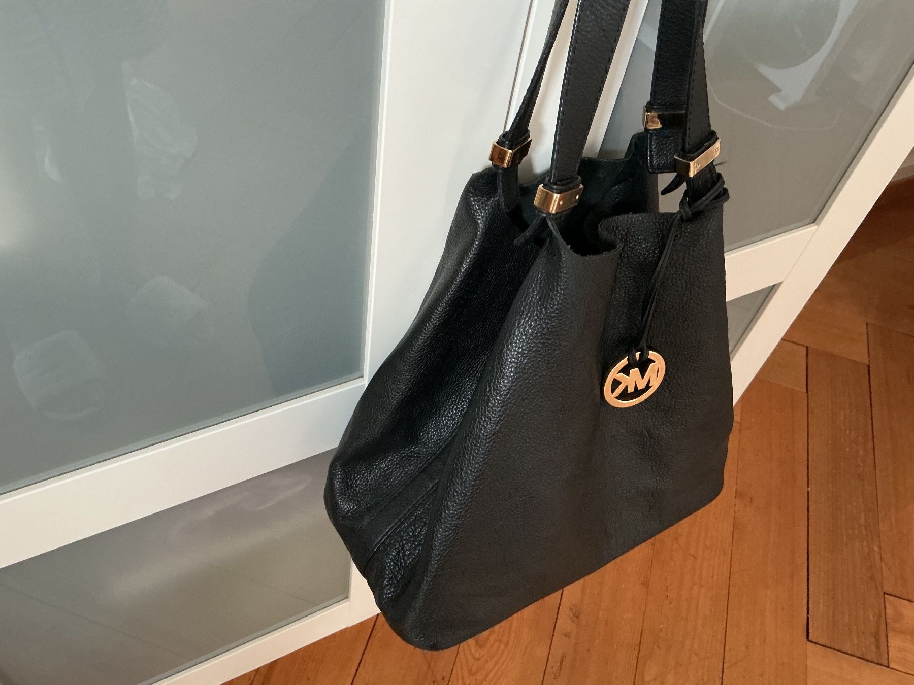 Michael Kors Borse da donna: Handtasche Michael Kors Leder schwarz – Usato da Zürich venduto da ana_7wny 3