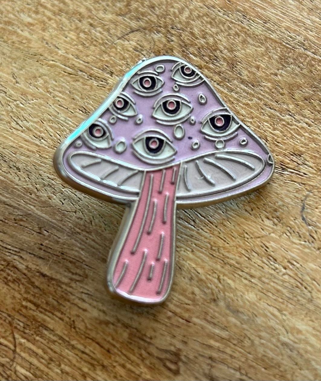 Plaketten & Abzeichen: Pin Pilz Magic Mushroom – Neu und originalverpackt aus Geneve von vane267