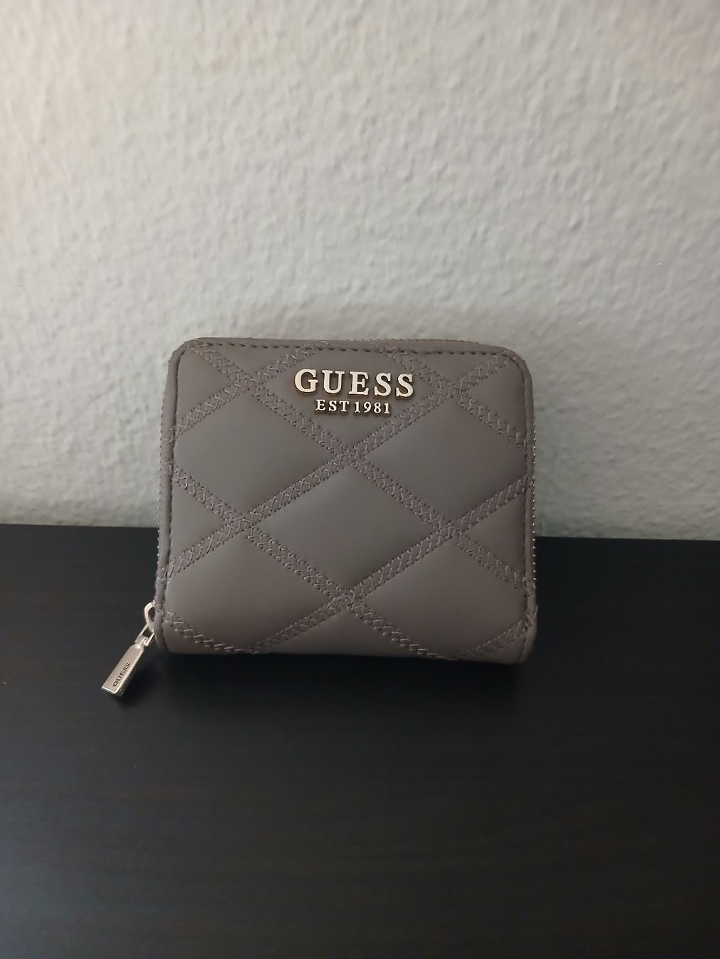 Guess Portemonnaie: !!! Guess Portemonnaie!!! – Gebraucht aus Reinach BL von Ibizo69