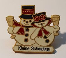 U327 - Pin Schneemann & Schneefrau Kleine Scheidegg